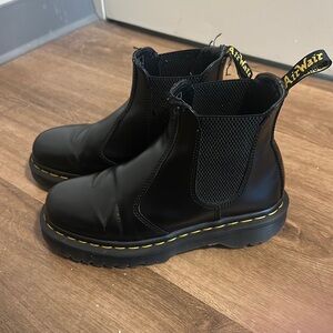 size 6 used doc martens